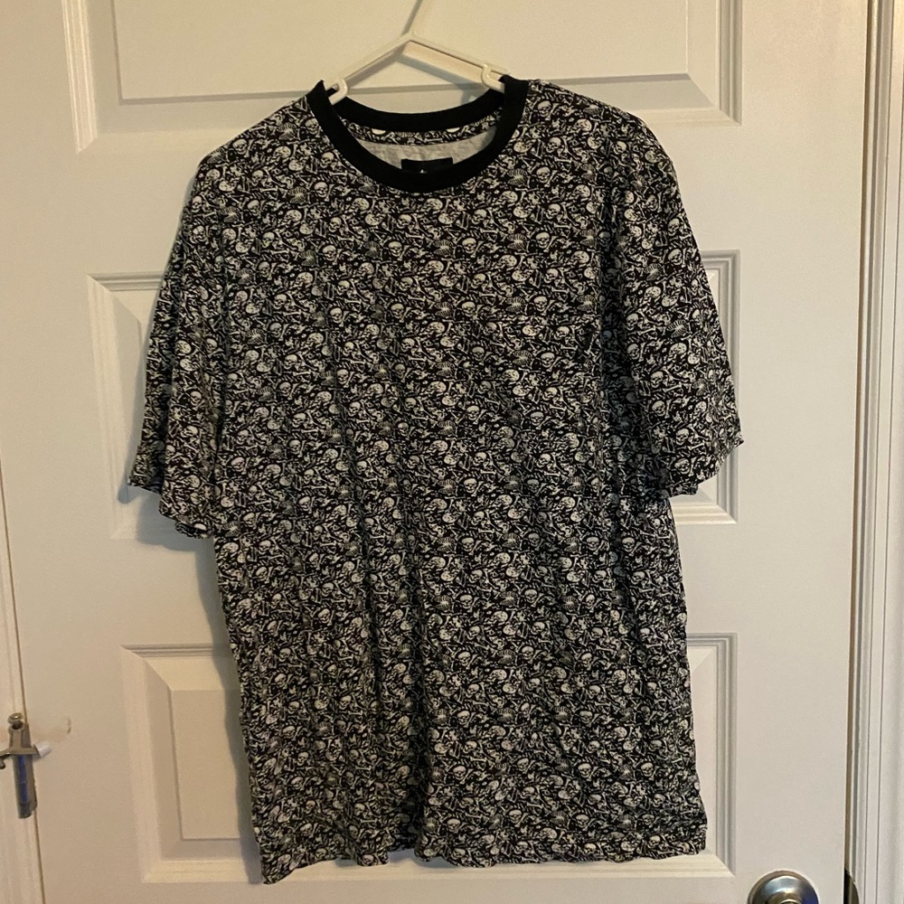 Stussy Bones Crew tshirt new with tags - size medium